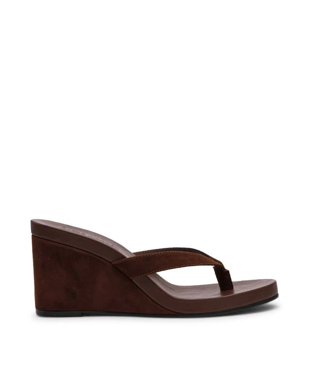 PLAYING BROWN SUEDE