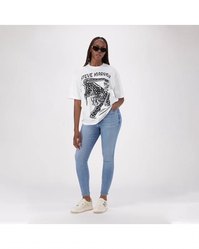 ESME WHITE OVERSIZED GRAPHIC T- SHIRT